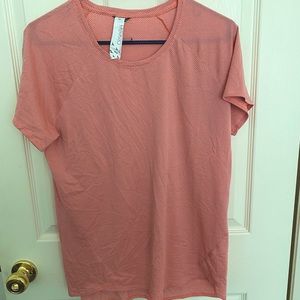 Oiselle Flyout shirt (scalloped hem)